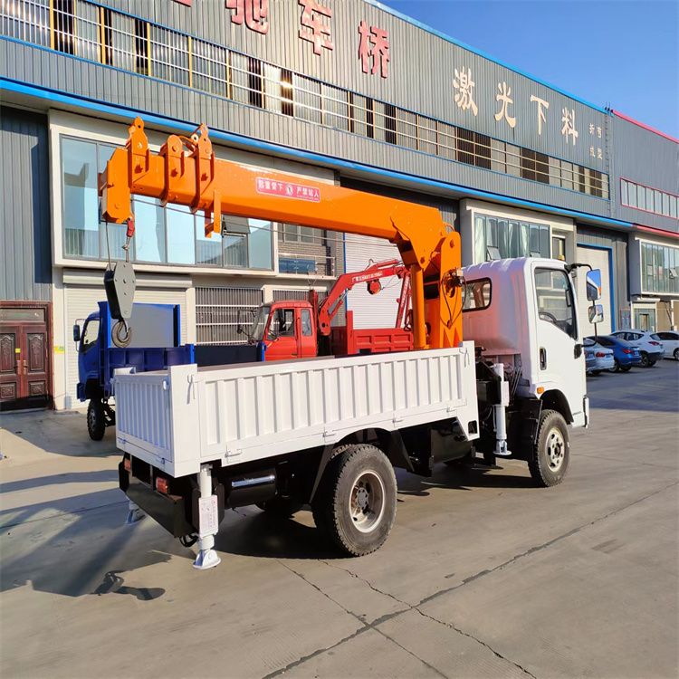 晋中市三轮随车吊定制 农用改装机自备吊中瑞长期出售